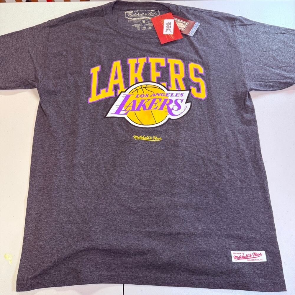 Los Angeles Lakers Mitchell & Ness Nostalgia T-Shirt Medium NWT